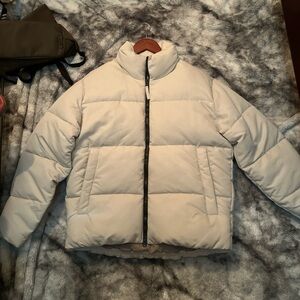 Abercrombie&Fitch white puffer heavy weight